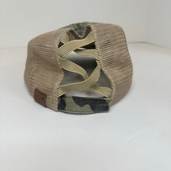 Women’s C.C. Camo Distressed Adjustable Ponytail Baseball Cap Hat - Picture 3 of 6